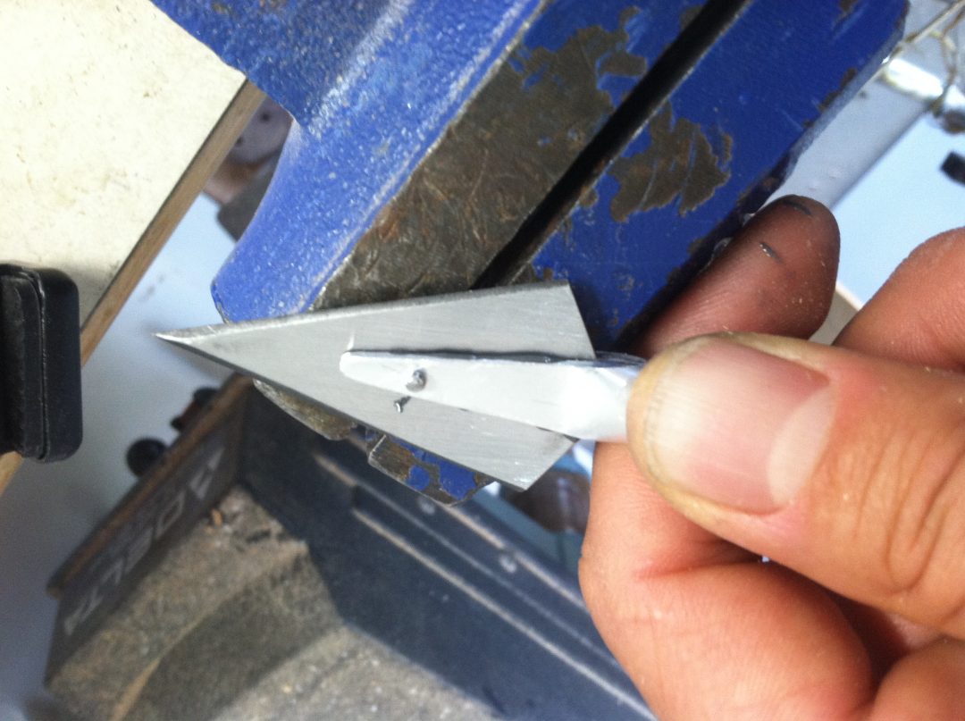 Making Traditional Glueon Broadheads (Saxton Pope Style) Folk Craft